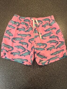 chubbies the Glades Pink Swim Trunks with Green Alligator Motif - size Medium